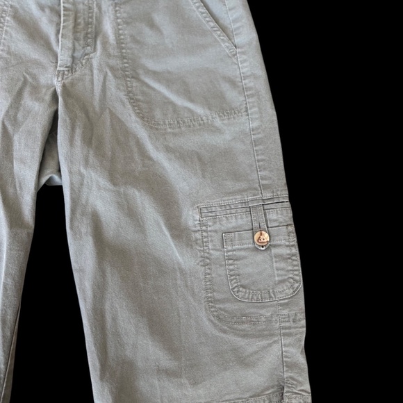 Dockers Petite Mid Rise Curvy Cargo Shorts - Picture 7 of 7
